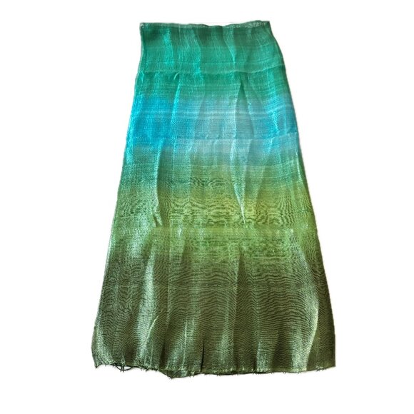 Gorgeous Raw Silk Handwoven Scarf / Shawl Emerald Green Ombré - Picture 6 of 6